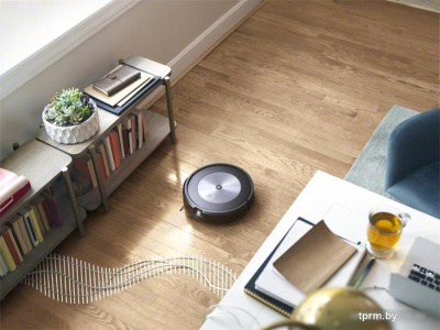 iRobot Roomba j7 