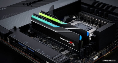 Оперативная память G.Skill Trident Z5 Neo RGB 2x64ГБ DDR5 6000 МГц F5-6000J3244G64GX2-TZ5NR 