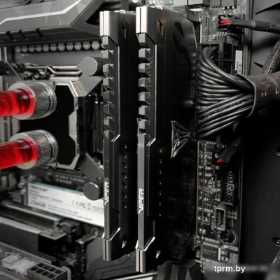 Оперативная память Patriot Viper Steel 8GB DDR4 PC4-28800 PVS48G360C8 