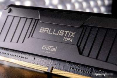 Оперативная память Crucial Ballistix MAX RGB 2x8GB DDR4 PC4-35200 BLM2K8G44C19U4BL 