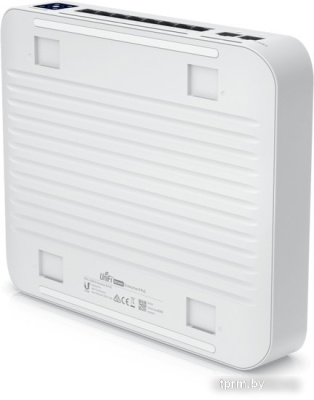 Управляемый коммутатор 3-го уровня Ubiquiti UniFi Switch Enterprise 8 PoE 