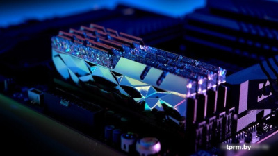 Оперативная память G.Skill Trident Z Royal Elite 2x16GB PC4-28800 F4-3600C16D-32GTESC 