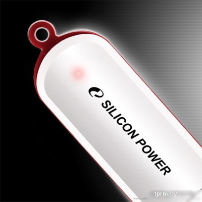 USB Flash Silicon-Power LuxMini 320 8 Гб (SP008GBUF2320V1W) 